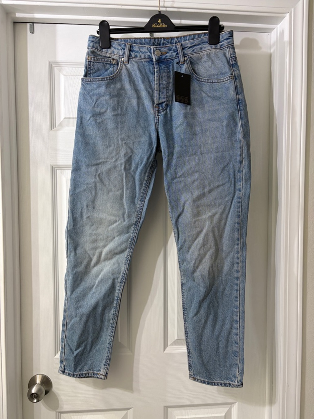 BRAND NEW WITH TAGS ASOS Men’s Light Wash Straight Leg Jeans